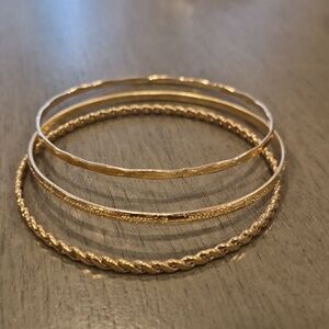 💙3 Pcs Hypoallergenic GOLD Tone Bracelet Bangles Set D